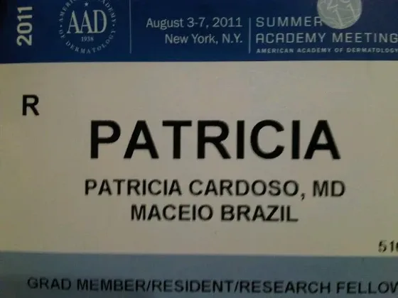 Crachá do Summer Academy Meeting da American Academy of Dermatology, Nova York, agosto de 2011.