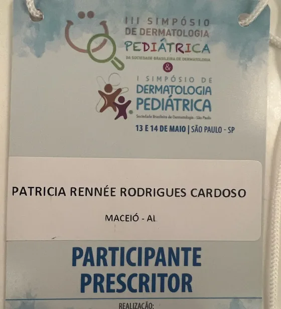 Crachá do III Simpósio de Dermatologia Pediátrica da SBD, com o nome Patricia Rennée Rodrigues Cardoso.